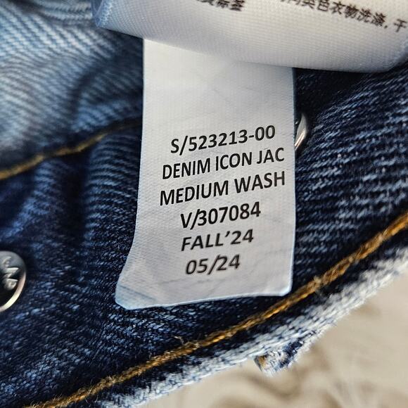 Gap Kids Denim Jacket Blue Jean Trucker Style Spring 2024 Classic Button Small 6 - Picture 9 of 12